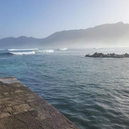 Islote Apartment Famara Bagian luar foto