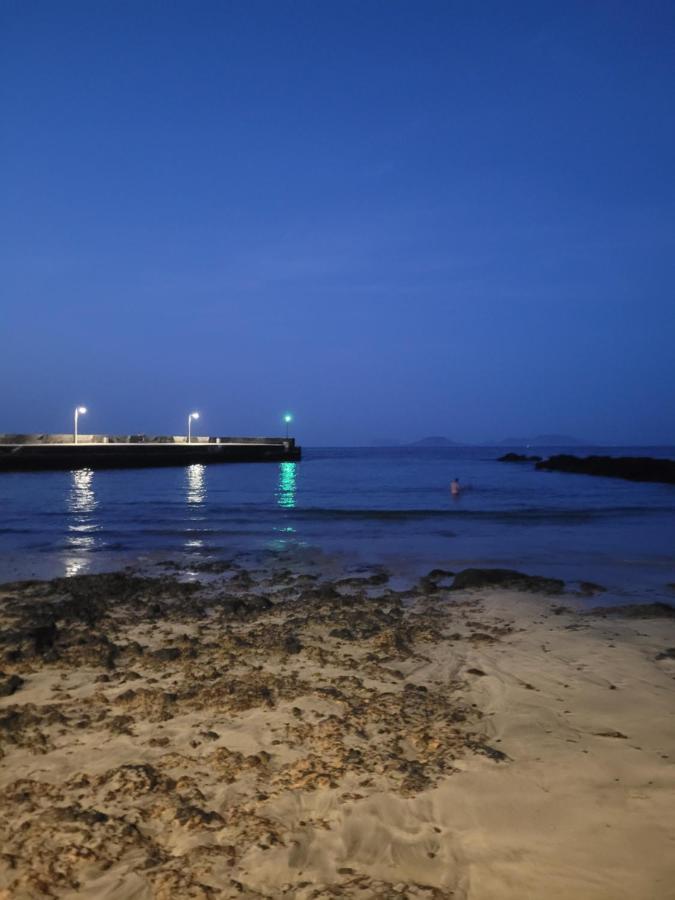 Islote Apartment Famara Bagian luar foto
