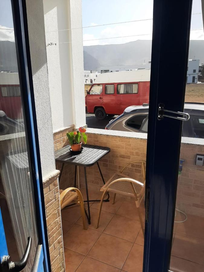 Islote Apartment Famara Bagian luar foto